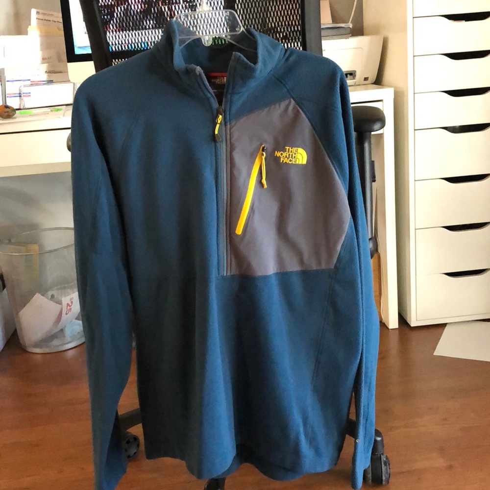 The North Face sweater pullover